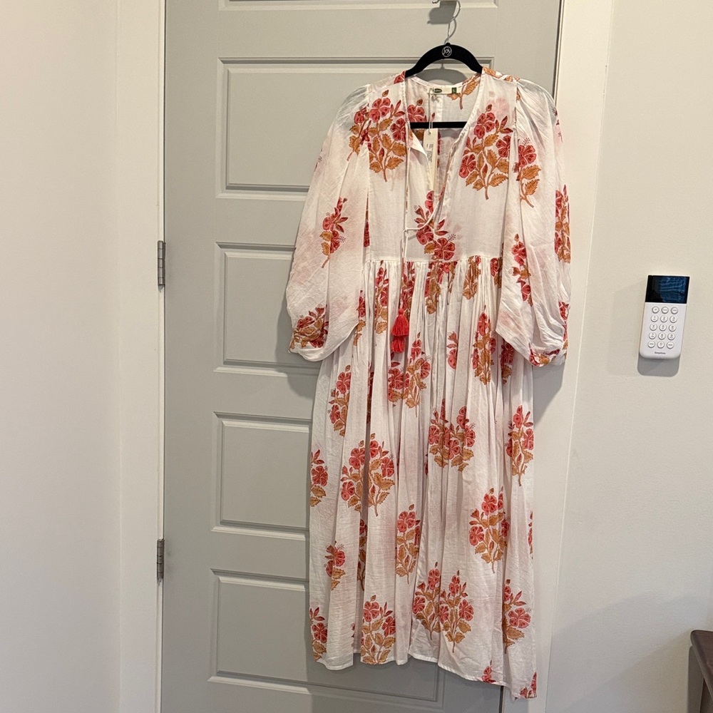Dolma Elegant Floral Long Sleeve Dress